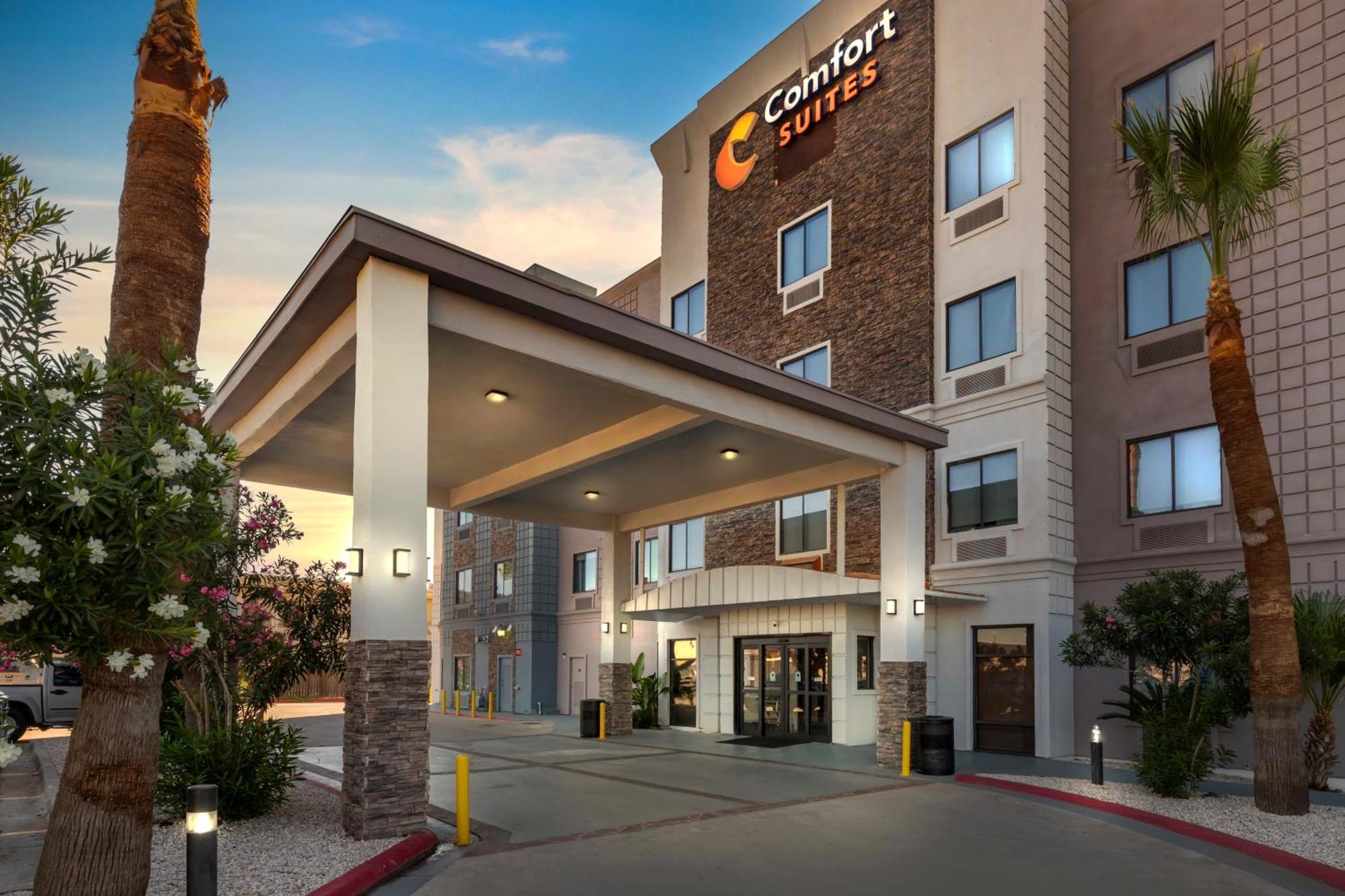 Comfort Suites Ларедо Экстерьер фото