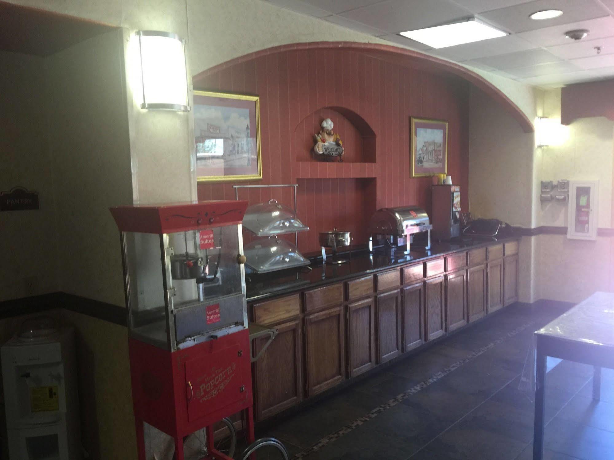 Comfort Suites Ларедо Экстерьер фото